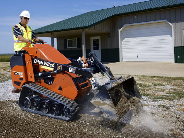 Where to rent SK800 Mini Skid  - Ditch Witch in Iowa City IA